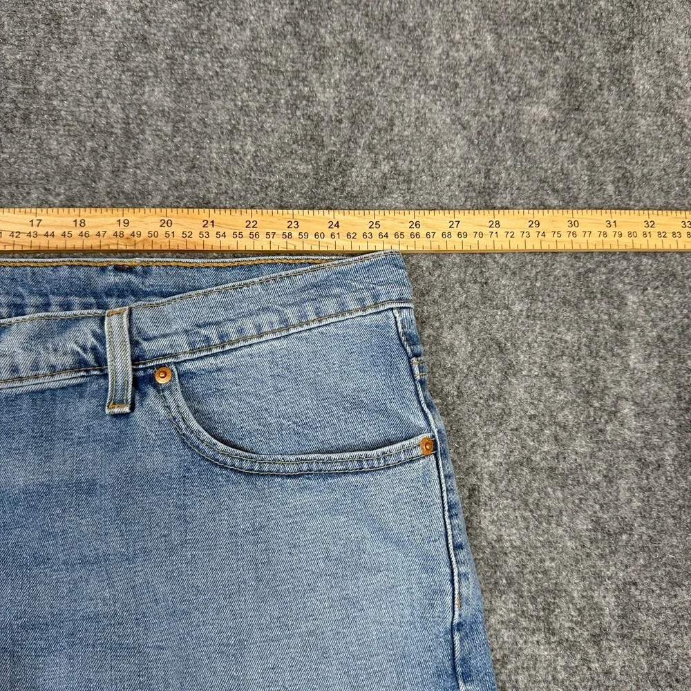 Levi's 550 Relaxed Fit Jeans Men's W50 L30 Light Wash Blue Tapered Stretch Denim